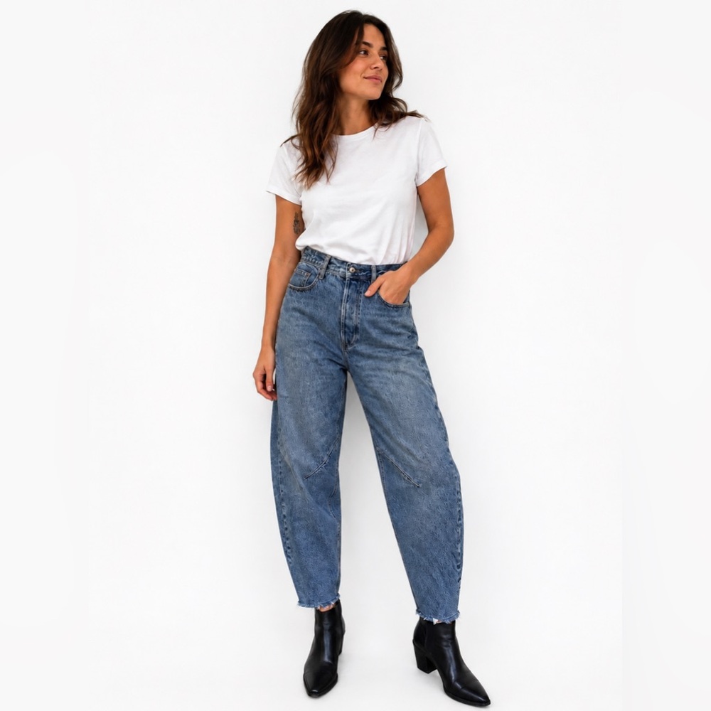 G-STAR Arc 3D Barrel Jeans Women US Size 32x29” Distressed Cropped Raw Hem Denim